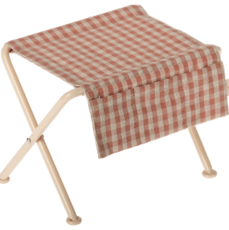 Maileg Verzorgingstafel Rood Geruit 1