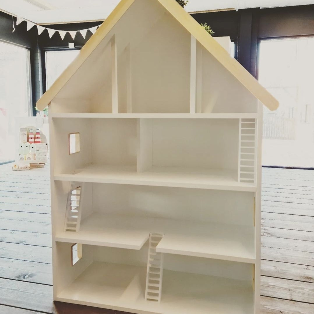 Poppenhuis met 4 verdiepingen 3